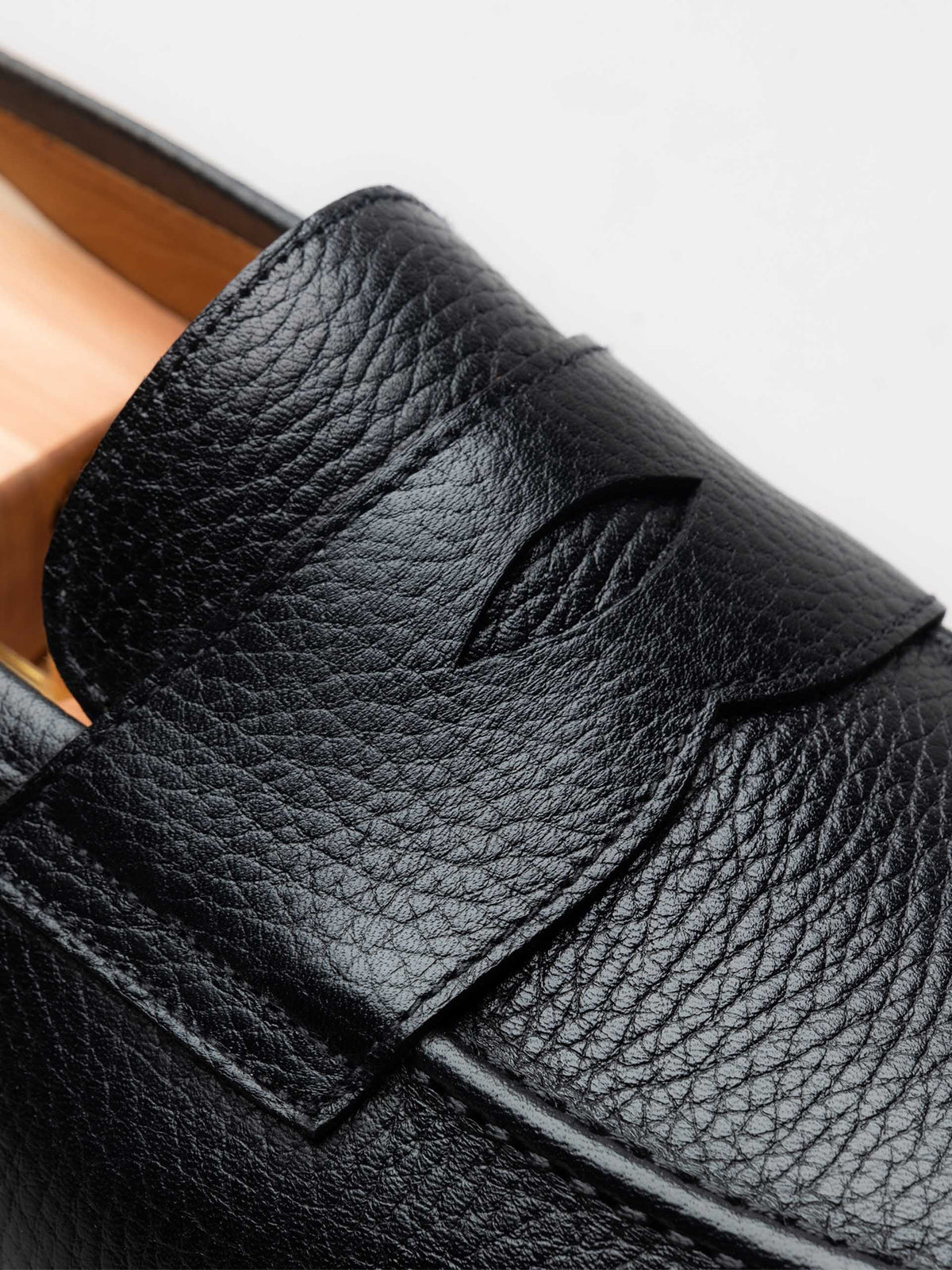 The Penny Loafer - Black Grain – Aveltero men's footwear