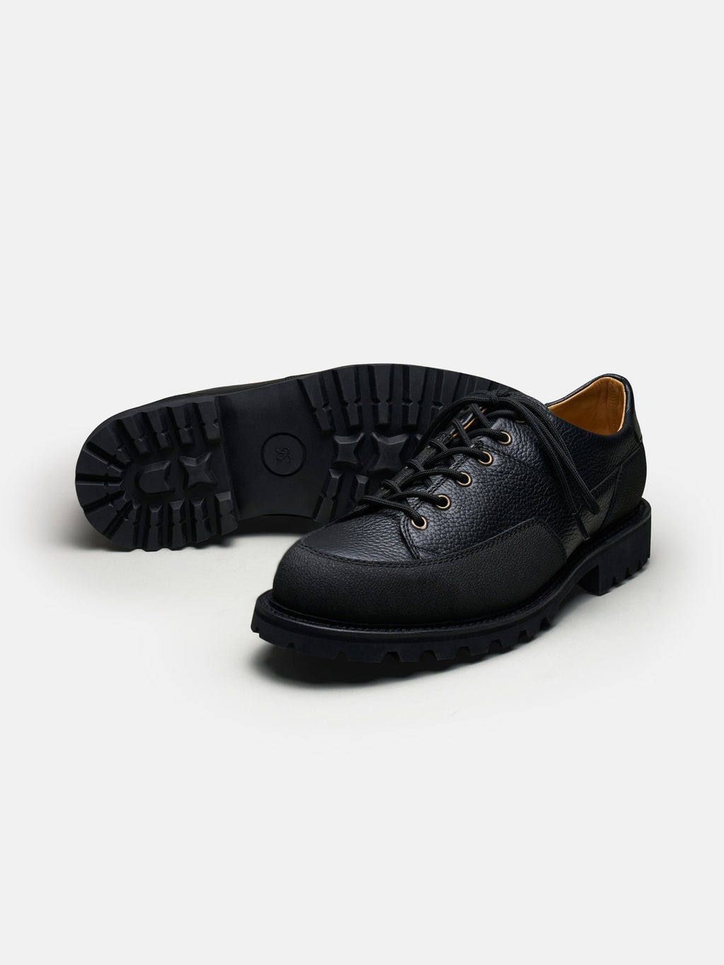 The Hybrid Hiker Sneaker - Black Grain – Aveltero men's footwear