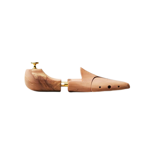 Aveltero complimentary cedar shoe tree