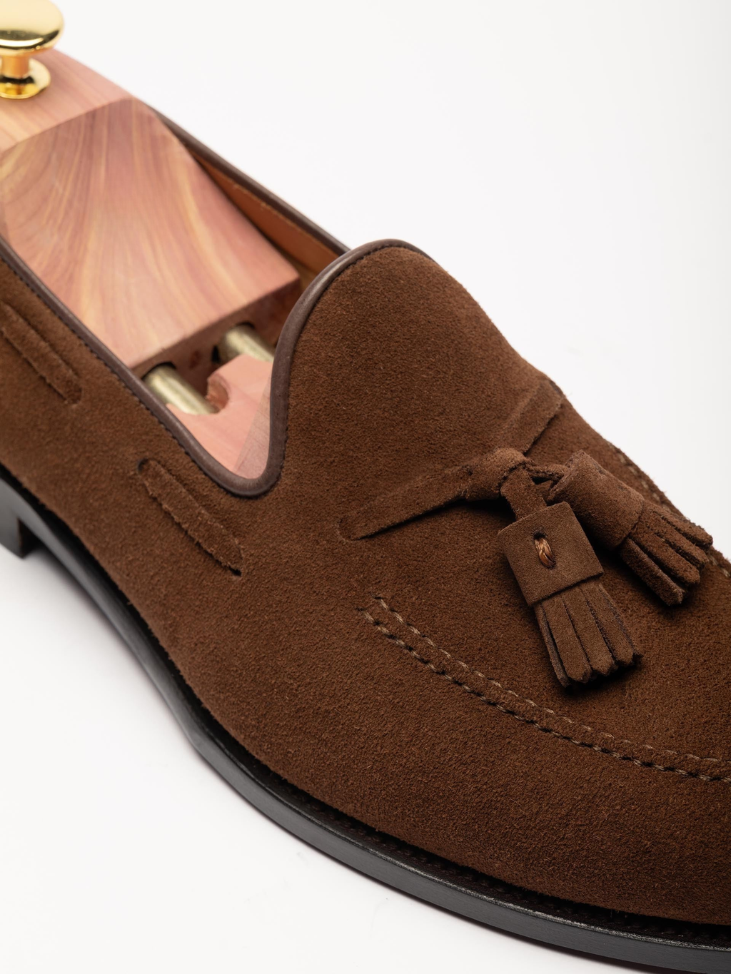 The Tassel Loafer - Medium Brown Suede – Aveltero men's footwear